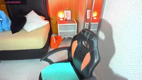MOLLY online show from May 25, 6:58 pm