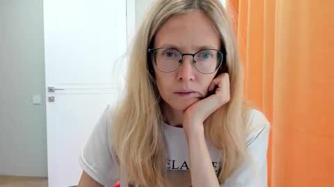 AngelMomm online show from September 17, 6:59 am