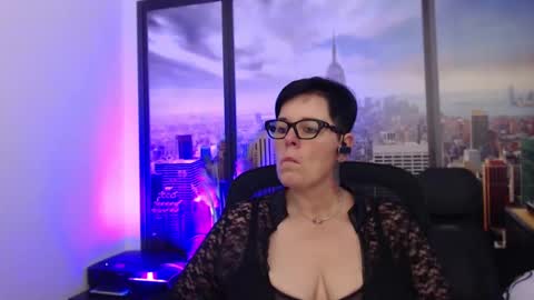 Snapshot of mollysun chatting on December 22, 4:59 pm MollySun Nina Randmann online show from December 22, 4:59 pm