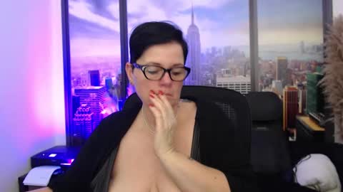 Snapshot of mollysun chatting on January 20, 6:32 pm MollySun Nina Randmann online show from January 20, 6:32 pm