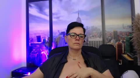 Snapshot of mollysun chatting on February 15, 7:28 pm MollySun Nina Randmann online show from February 15, 7:28 pm