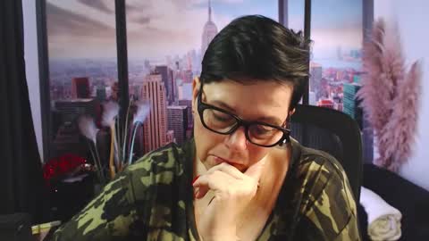 Snapshot of mollysun chatting on October 13, 5:13 pm MollySun Nina Randmann online show from October 13, 5:13 pm