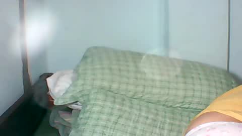 Snapshot of mombastic55 chatting on July 30, 9:52 am mombastic55 online show from July 30, 9:52 am