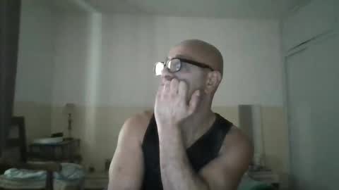 Snapshot of moment71200 chatting on November 18, 12:31 pm moment71200 online show from November 18, 12:31 pm