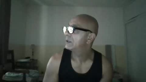 Snapshot of moment71200 chatting on November 19, 11:54 am moment71200 online show from November 19, 11:54 am