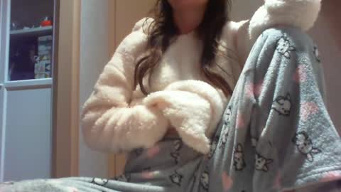 Hailey online show from December 1, 7:36 pm