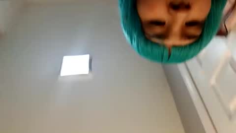 Snapshot of mommybubbles chatting on January 7, 2:41 pm Mommy bubbles online show from January 7, 2:41 pm