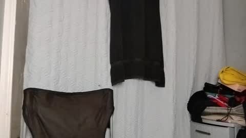 Snapshot of mommybubbles chatting on March 8, 1:57 pm Mommy bubbles online show from March 8, 1:57 pm