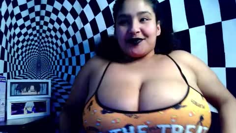 Snapshot of mommybubbles2 chatting on March 21, 1:32 am Mommy Bubbles online show from March 21, 1:32 am