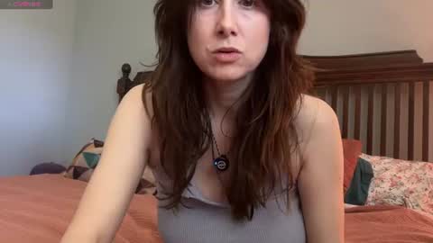 Snapshot of mommygoddessl chatting on June 15, 6:21 pm Goddess L online show from June 15, 6:21 pm