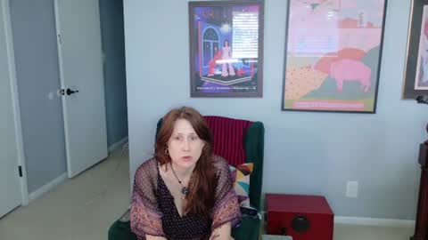 Snapshot of mommygoddessl chatting on July 2, 9:32 pm Goddess L online show from July 2, 9:32 pm