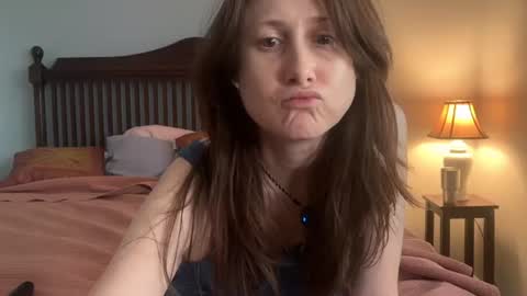 Snapshot of mommygoddessl chatting on July 5, 11:56 pm Goddess L online show from July 5, 11:56 pm