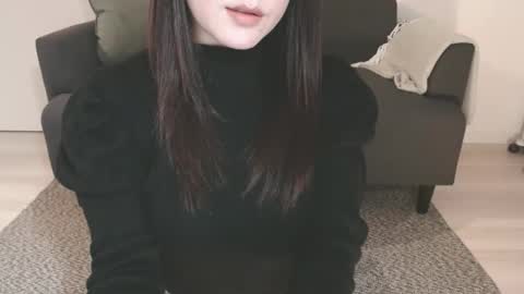 Momo online show from March 9, 11:35 pm