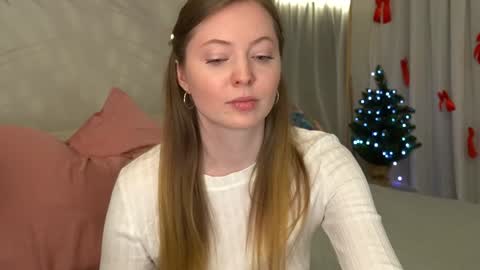 Snapshot of mona_elisa chatting on December 17, 12:55 pm Elisa my Telegram online show from December 17, 12:55 pm