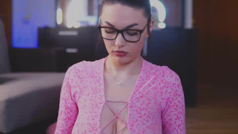 Snapshot of mona_lisss chatting on January 17, 11:27 am Mona Lisss online show from January 17, 11:27 am