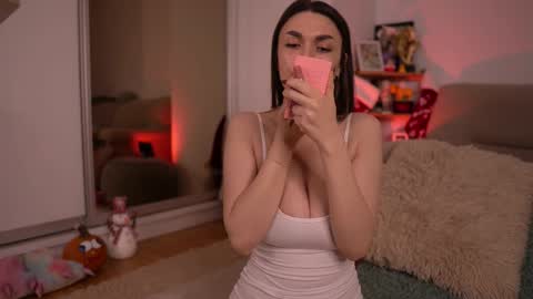 Snapshot of mona_lisss chatting on December 20, 12:12 pm Mona Lisss online show from December 20, 12:12 pm