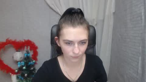 monakali online show from December 6, 11:00 am