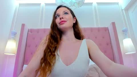 Mona online show from May 11, 2:45 pm
