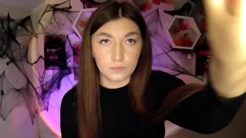 Snapshot of monica_sweets chatting on October 7, 11:40 am sweet girl and shine body online show from October 7, 11:40 am