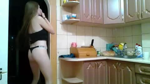Snapshot of monica_tamayo chatting on April 27, 8:51 pm Monica online show from April 27, 8:51 pm