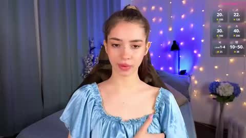 Snapshot of monica_venom chatting on June 1, 1:57 pm Hi Im Monica online show from June 1, 1:57 pm