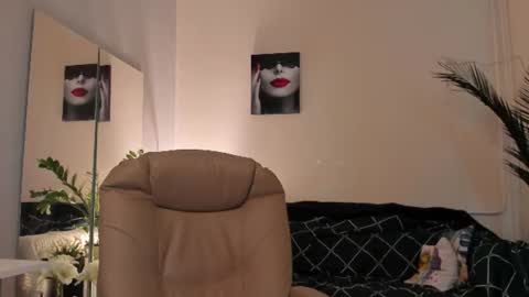 Snapshot of monica_vi chatting on June 11, 6:55 am Monica online show from June 11, 6:55 am