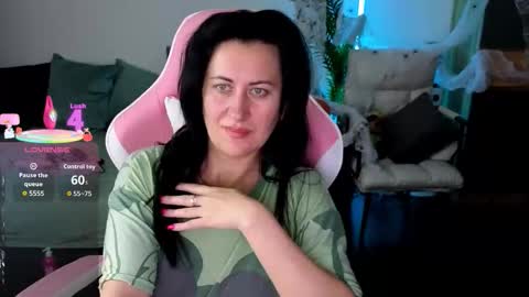 Snapshot of monica_vibe chatting on October 18, 9:59 pm Monica online show from October 18, 9:59 pm