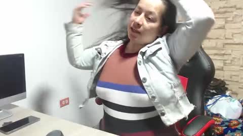 monickhotpri online show from May 24, 3:55 am