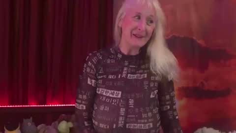 Snapshot of monicutex chatting on December 14, 3:07 am Monika    online show from December 14, 3:07 am