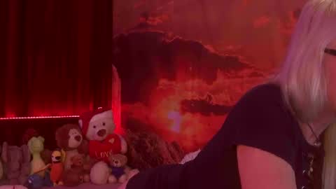 Snapshot of monicutex chatting on March 8, 3:28 am Monika    online show from March 8, 3:28 am