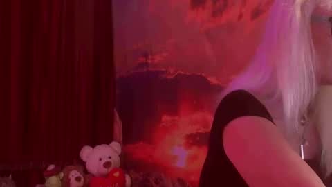 Snapshot of monicutex chatting on October 31, 2:56 am Monika    online show from October 31, 2:56 am