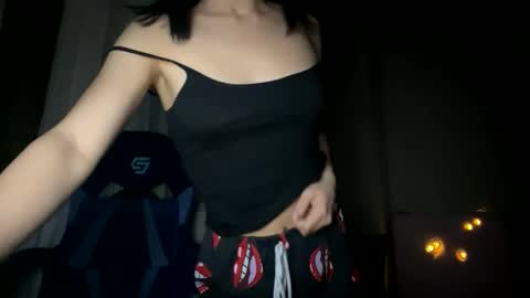 Snapshot of monika_dance7 chatting on February 11, 9:53 pm monika_dance7 online show from February 11, 9:53 pm