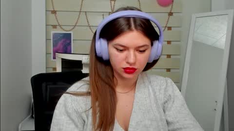 Monika online show from February 24, 2:15 pm