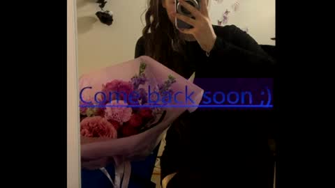 Monika online show from April 8, 11:43 am