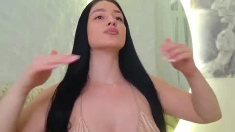 Snapshot of monique_a chatting on July 29, 4:54 am Ask me online show from July 29, 4:54 am