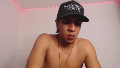 Snapshot of monkey_uchiha77 chatting on February 6, 2:49 am simon dice online show from February 6, 2:49 am