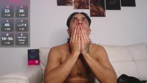 Snapshot of monkey_uchiha77 chatting on February 19, 2:40 am simon dice online show from February 19, 2:40 am