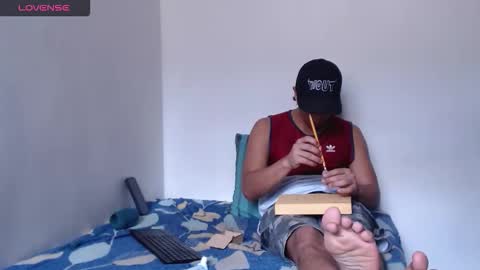 Snapshot of monkey_uchiha77 chatting on April 4, 7:00 pm simon dice online show from April 4, 7:00 pm