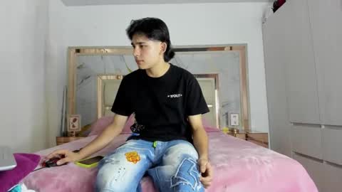 monky_0002 online show from March 15, 1:33 am