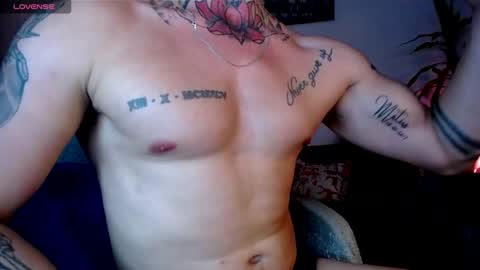 monnojones online show from December 7, 2:31 am