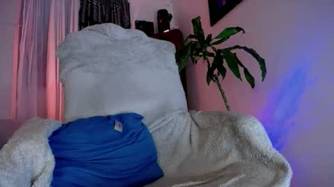 monnojones online show from December 5, 3:15 am