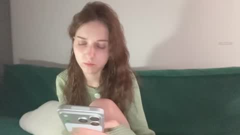 Snapshot of monnymoonn chatting on June 21, 8:22 pm Mary online show from June 21, 8:22 pm