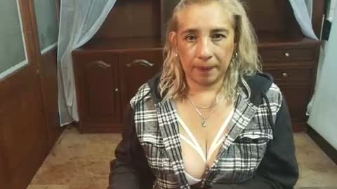 Snapshot of monserratgray chatting on July 27, 12:45 pm MONSERRAT online show from July 27, 12:45 pm