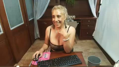 Snapshot of monserratgray chatting on July 28, 6:20 pm MONSERRAT online show from July 28, 6:20 pm