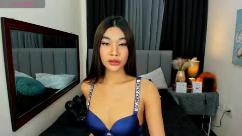 Snapshot of monstercock_catarina chatting on May 5, 7:49 am monstercock_catarina online show from May 5, 7:49 am