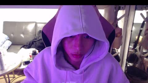 Snapshot of monstercockselfsuck chatting on December 8, 10:52 am ELYSE A SIMPLE GIRL online show from December 8, 10:52 am