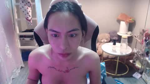 Snapshot of monstercockselfsuck chatting on November 14, 2:49 pm ELYSE A SIMPLE GIRL online show from November 14, 2:49 pm