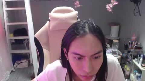 Snapshot of monstercockselfsuck chatting on December 3, 1:02 am ELYSE A SIMPLE GIRL online show from December 3, 1:02 am