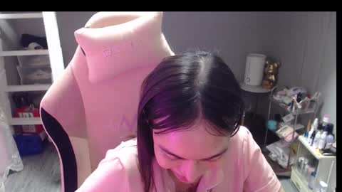 Snapshot of monstercockselfsuck chatting on January 17, 11:48 am ELYSE A SIMPLE GIRL online show from January 17, 11:48 am