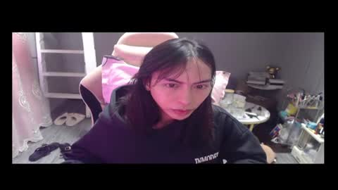 Snapshot of monstercockselfsuck chatting on February 26, 9:19 am ELYSE A SIMPLE GIRL online show from February 26, 9:19 am